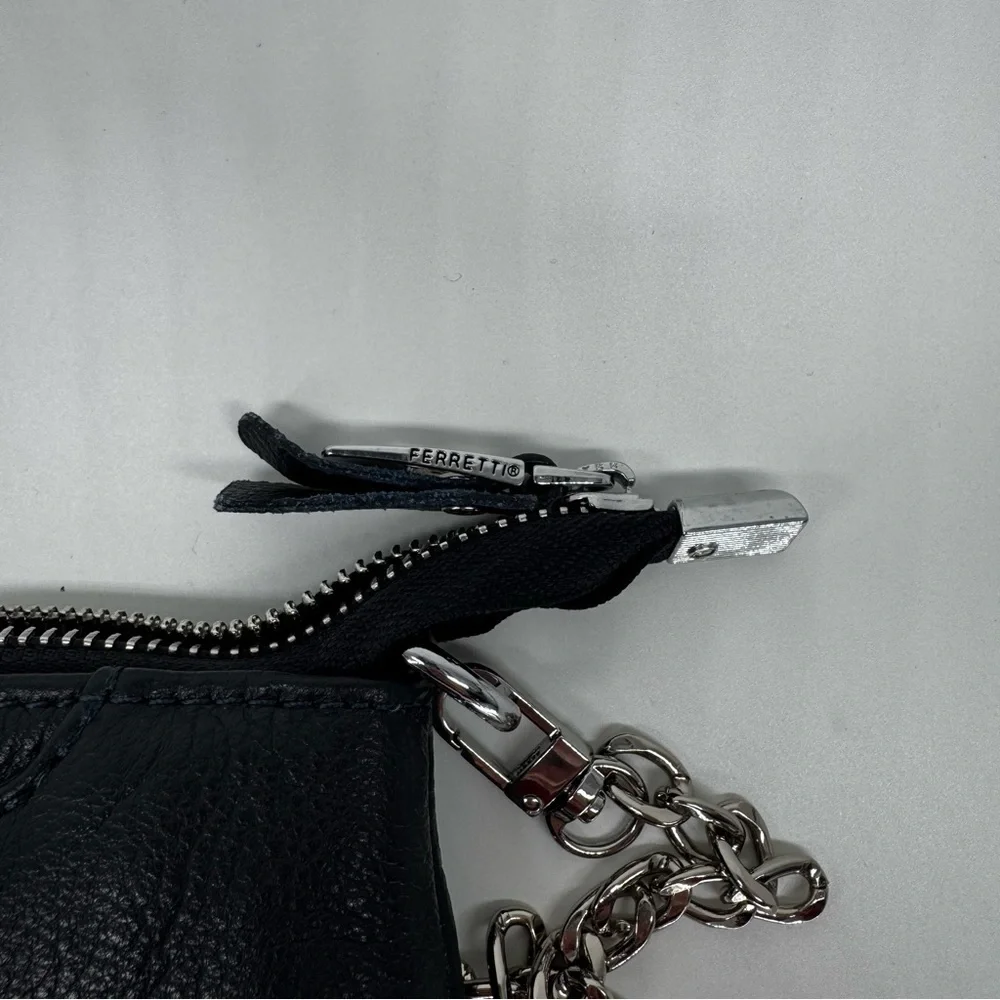 Giorgio Ferretti Black Leather Crossbody Bag Silver Chain Strap Pebbled Finish
